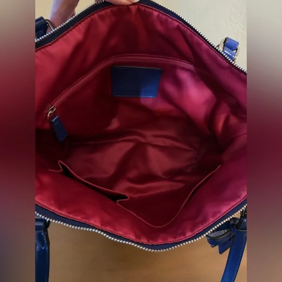 Coach Poppy Floral Navy and Cream Tote Bag - Picture 9 of 13